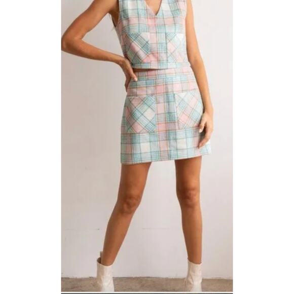 Le Lis Dresses & Skirts - LeLis Pink Blue Cream Plaid Mini Skirt Side Zip Front Pockets Size Large NWT